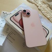 iPhone 15 Pink
