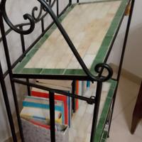 Mobiletto in ferro battuto 