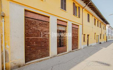 LOCALE COMMERCIALE, ABITAZIONE E MAGAZZINO