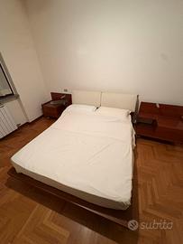 Camera da Letto matrimoniale con comodini in legno