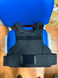 Giubbotto antiproiettile con piastre IIIA+