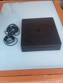 Playstation 4 Slim 500GB (solo console + cavi)