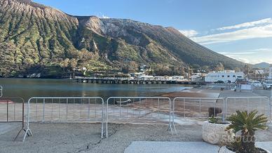 Monolocali Vulcano Isole Eolie vicino mare porto