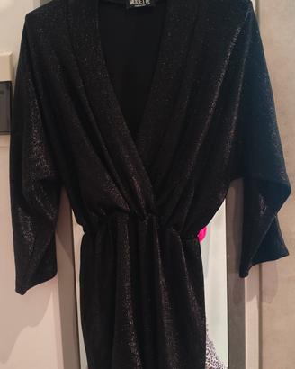 Abito corto a pantaloncino 