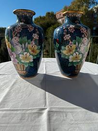 Coppia di vasi cinesi in smalto cloisonné