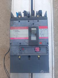 GE sezionatore interruttore automatico 400A