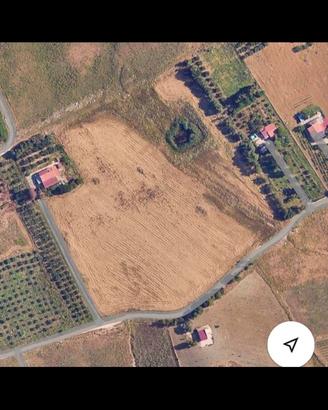 Casa in campagna con 4 ettari di terreno