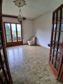 Appartamento di 180 m² con 5 locali a Lucca
