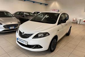 Lancia Ypsilon PLATINO 1.0 FireFly Hybrid SPOTICAR