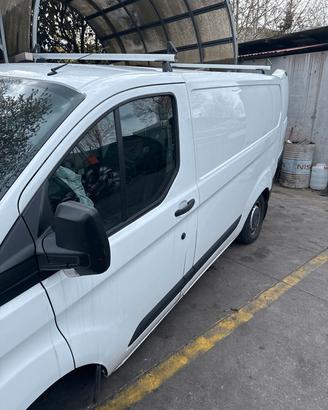 FORD TRANSIT CUSTOM DEL 2015 PER RICAMBI