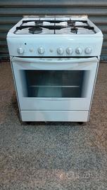 Cucina a gas Ariston usata poco