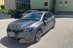 Peugeot 208 - 1.2cc - 100CV - 25.000 km