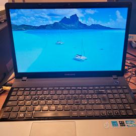 Notebook Samsung I3 8gb ram 470 hard disk