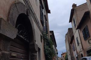 Ampio locale con ampia entrata