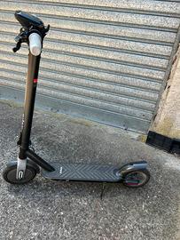Monopattino elettrico nilox S1