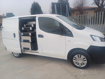 NISSAN FURGONE KM 84000 ATTREZZATO