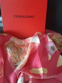 Foulard pura seta Salvatore Ferragamo 