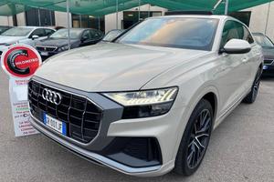 Audi Q8 50 3.0 286 CV quattro Tetto S line edition