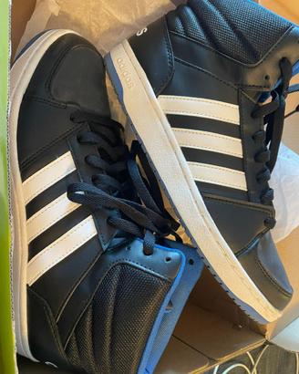 Scarpe Adidas hoops vs