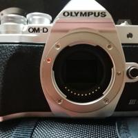 Fotocamera e obiettivo