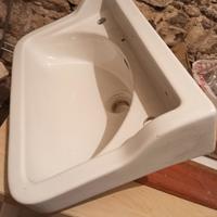 lavandino bagno in ceramica