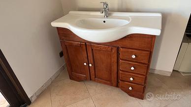 Mobile bagno con lavabo integrato