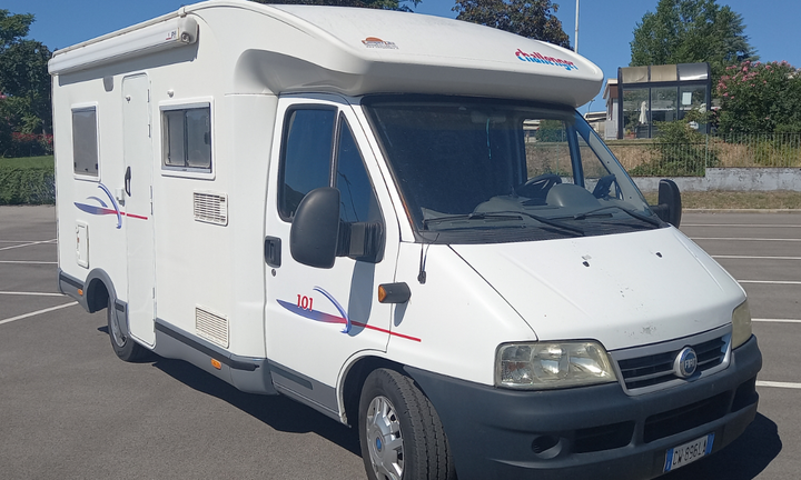 Challenger 101 camper