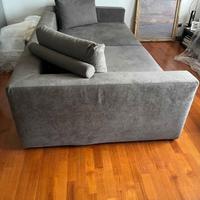 divano quasi nuovo  , usato pochi mesi