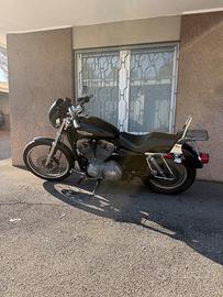 Harley-Davidson Sportster 883