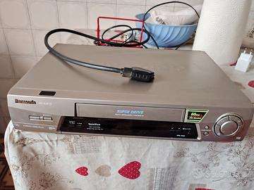 Videoregistratore VHS Panasonic NV-SJ410 Super Dri