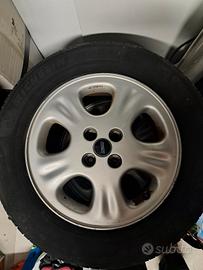 Cerchi e gomme Fiat + catene