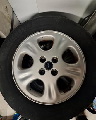 Cerchi e gomme Fiat + catene