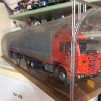 Modellino scania 142H V8