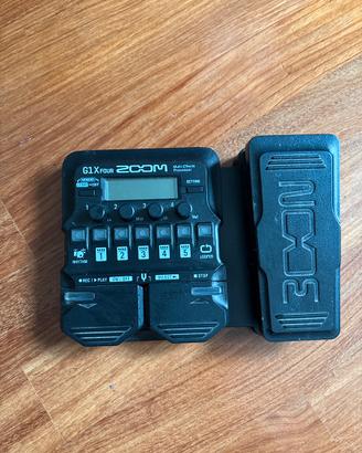 pedaliera ZOOM G1X four + cavo alimentazione