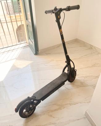 monopattino elettrico I scooter w7