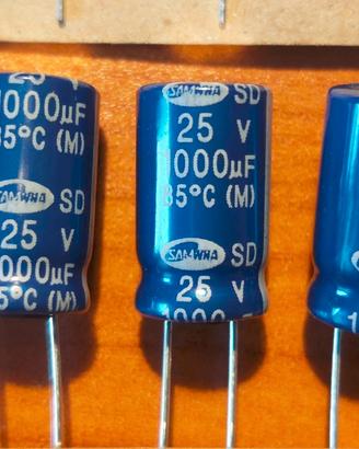 Condensatori Elettrolitici 1000uF 25V