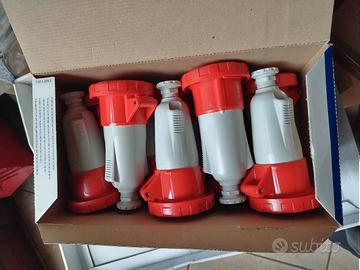 10 Prese Industriali 3P+N+T 16A IP67 