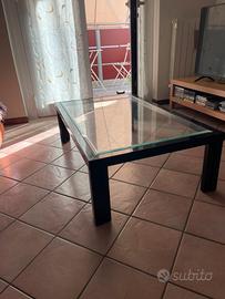 Tavolino da salotto in vetro e legno nero