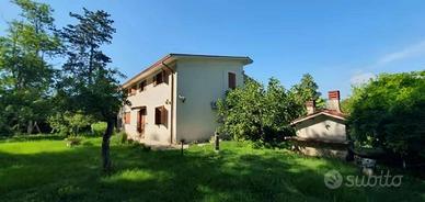 Immobile in asta di 581 m² con più di 5 locali e b