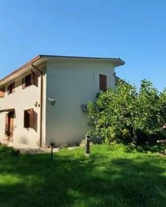 Immobile in asta di 581 m² con più di 5 locali e b