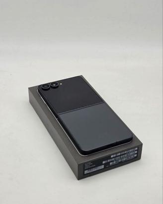 SAMSUNG GALAXY Z FLIP 8