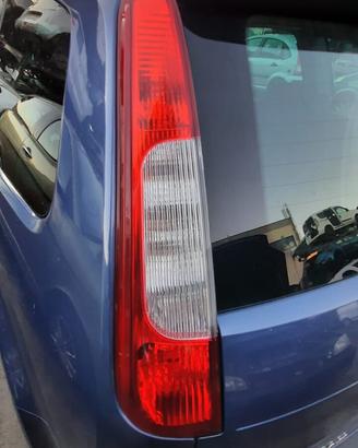 FORD FOCUS C-MAX 2006 - STOP POSTERIORE SINISTRO