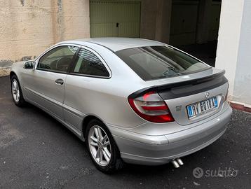 Mercedes c 220 sport coupe “cambio con moto”