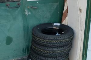 4 pneumatici nuovi 185r14c 102/100r