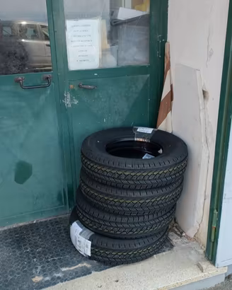 4 pneumatici nuovi 185r14c 102/100r