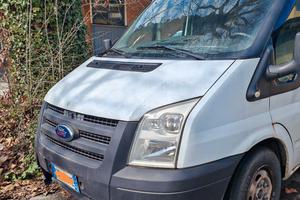 Ford transit tetto alto km 150.000 