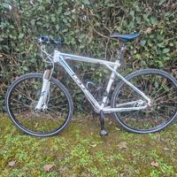 bici GT transeo front