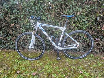 bici GT transeo front