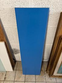 Due mensole colorate per cameretta