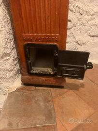 Stufa a legna marca Becchi